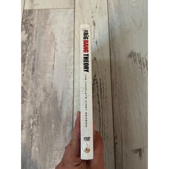 The Big Bang Theory Complete First Season DVD NEW Sealed - Picture 2 of 4